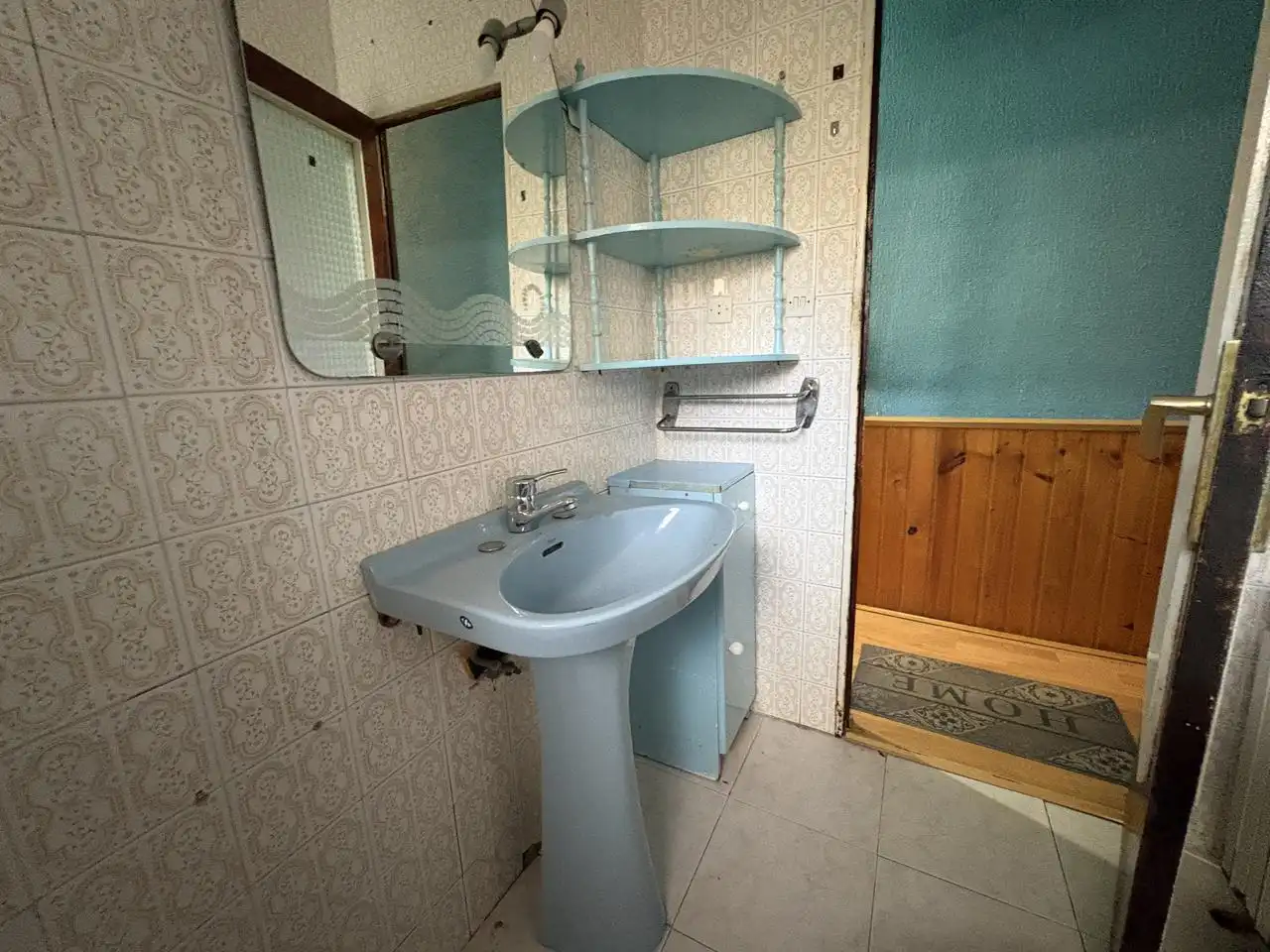 Bathroom of Ground floor for sale in Hortaleza