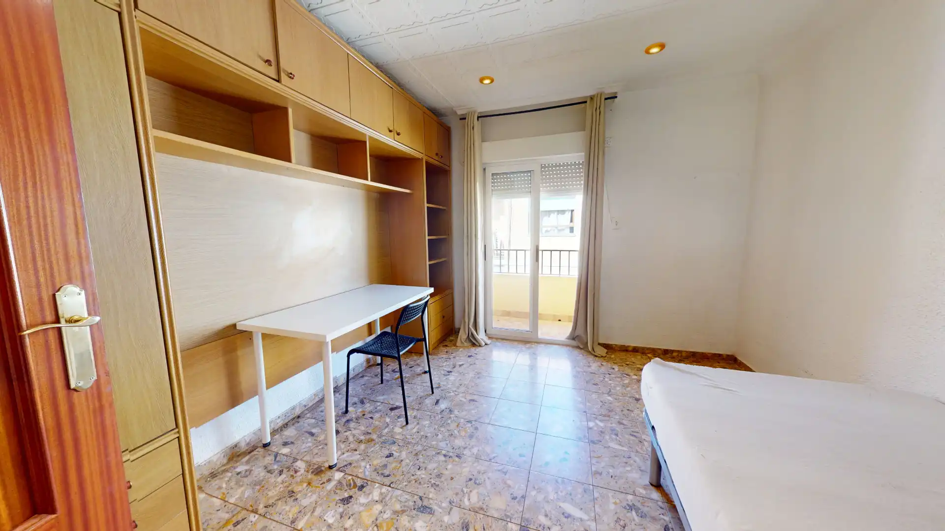 Habitación de Piso en venta en Elda