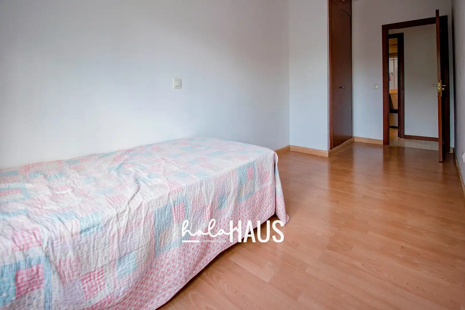 Bedroom of Flat for sale in Madrid  with Air Conditioner, Heating and Storage room
