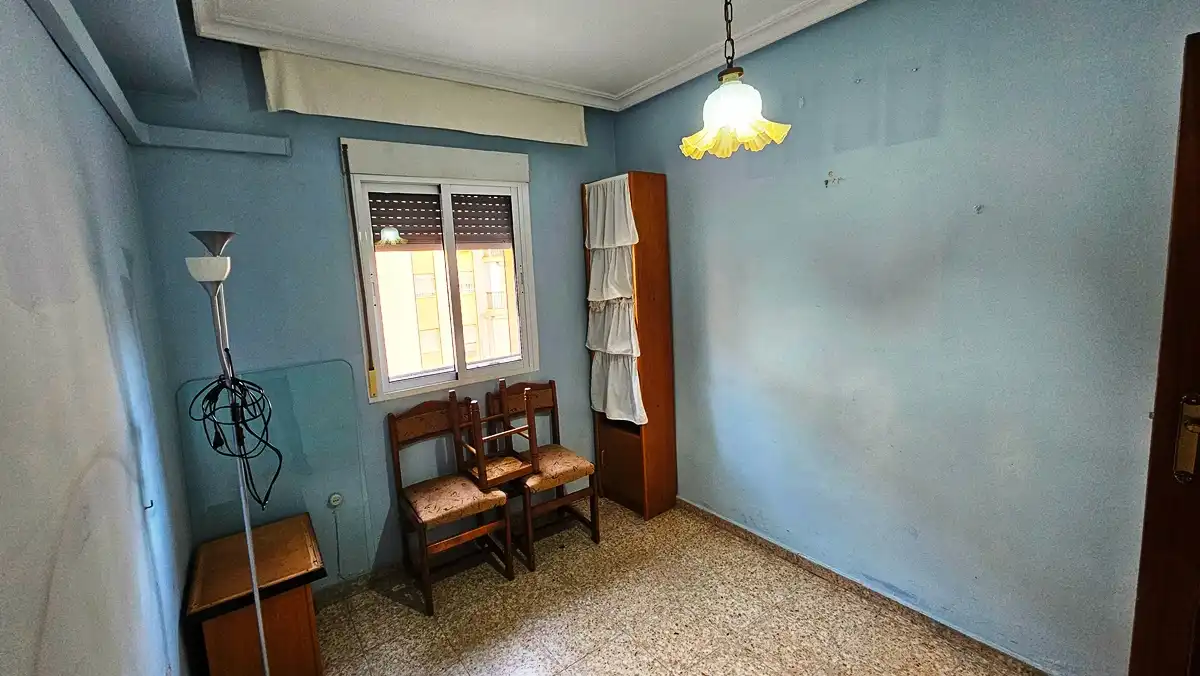 Bedroom of Flat for sale in Sevilla  with Air Conditioner, Terrace and Balcony