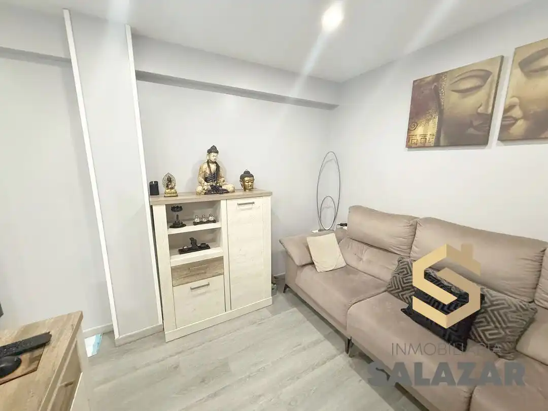 Bedroom of Flat for rent in Bilbao   with Heating