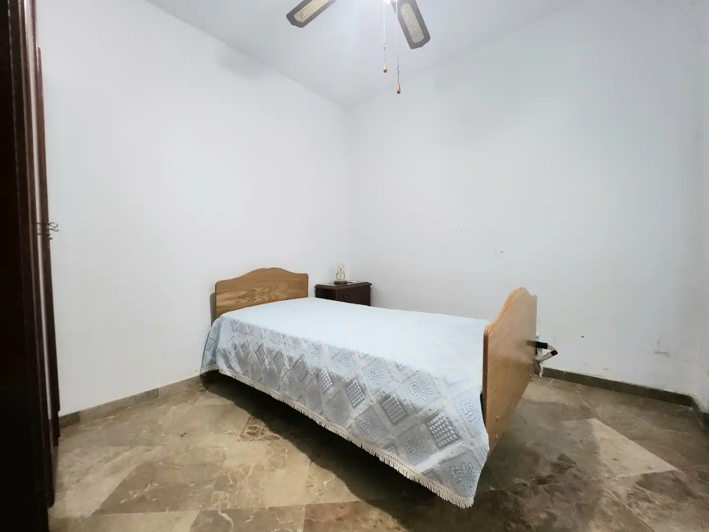 Schlafzimmer von Einfamilien-Reihenhaus zum Verkauf in Alcalá de Guadaira mit Klimaanlage, Terrasse und Abstellraum