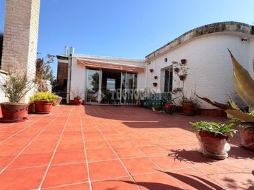 Pis amb piscina en venda a Calle San Martín de Porres