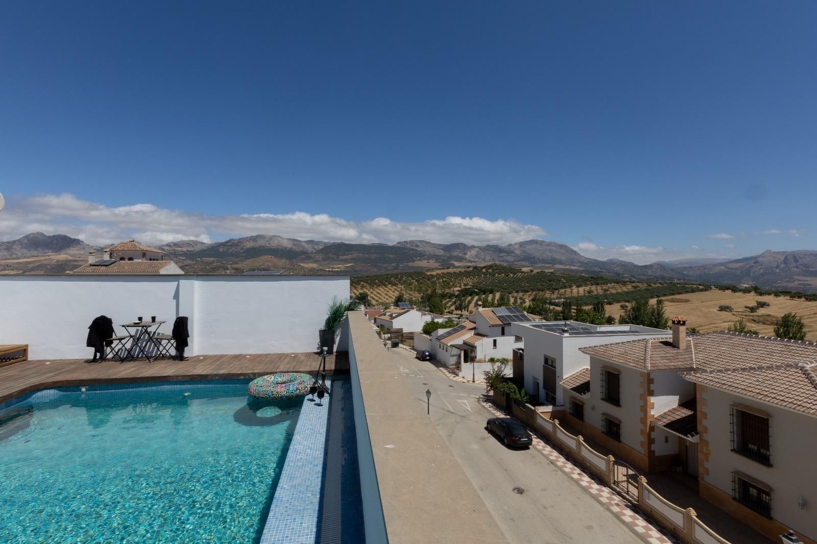 Piscina de Casa o xalet en venda en Colmenar amb Aire condicionat, Calefacció i Terrassa
