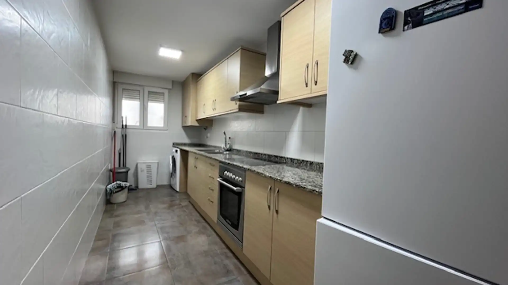 Küche von Wohnung zur Miete in Cabanes mit Abstellraum, Möbliert und Ofen