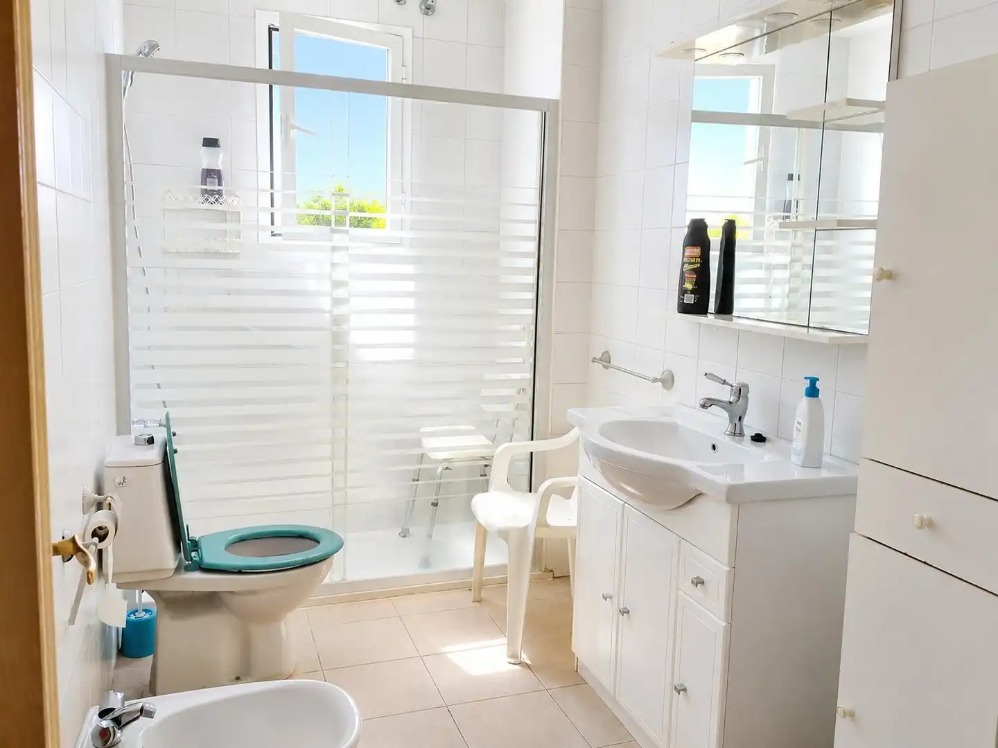 Badezimmer von Wohnungen zum Verkauf in Puerto Real mit Klimaanlage und Abstellraum