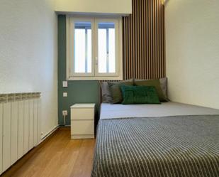 Dormitori de Apartament per a compartir en Boadilla del Monte amb Moblat, Forn i Rentadora