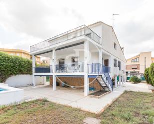 Vista exterior de Casa o xalet en venda en L'Eliana amb Aire condicionat, Calefacció i Jardí privat