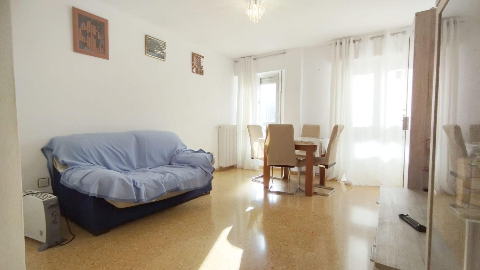 Living room of Flat to rent in  Zaragoza Capital  with Air Conditioner, Heating and Furnished