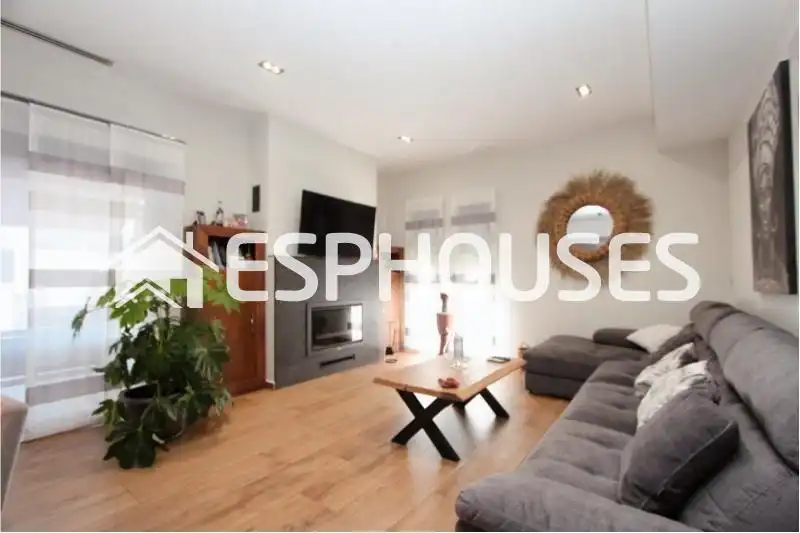Sala de estar de Casa o chalet en venta en Daya Nueva con Aire acondicionado, Calefacción y Terraza