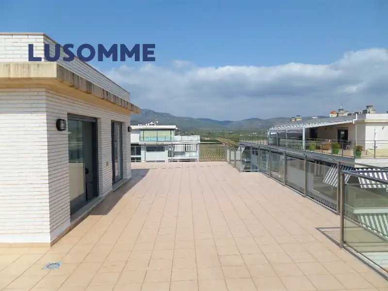 Terrasse von Maisonette zum Verkauf in Oropesa del Mar / Orpesa mit Klimaanlage, Terrasse und Abstellraum