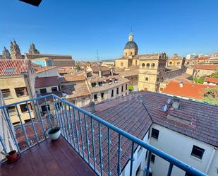 Vista exterior de Pis de lloguer en Salamanca Capital amb Calefacció, Terrassa i Moblat