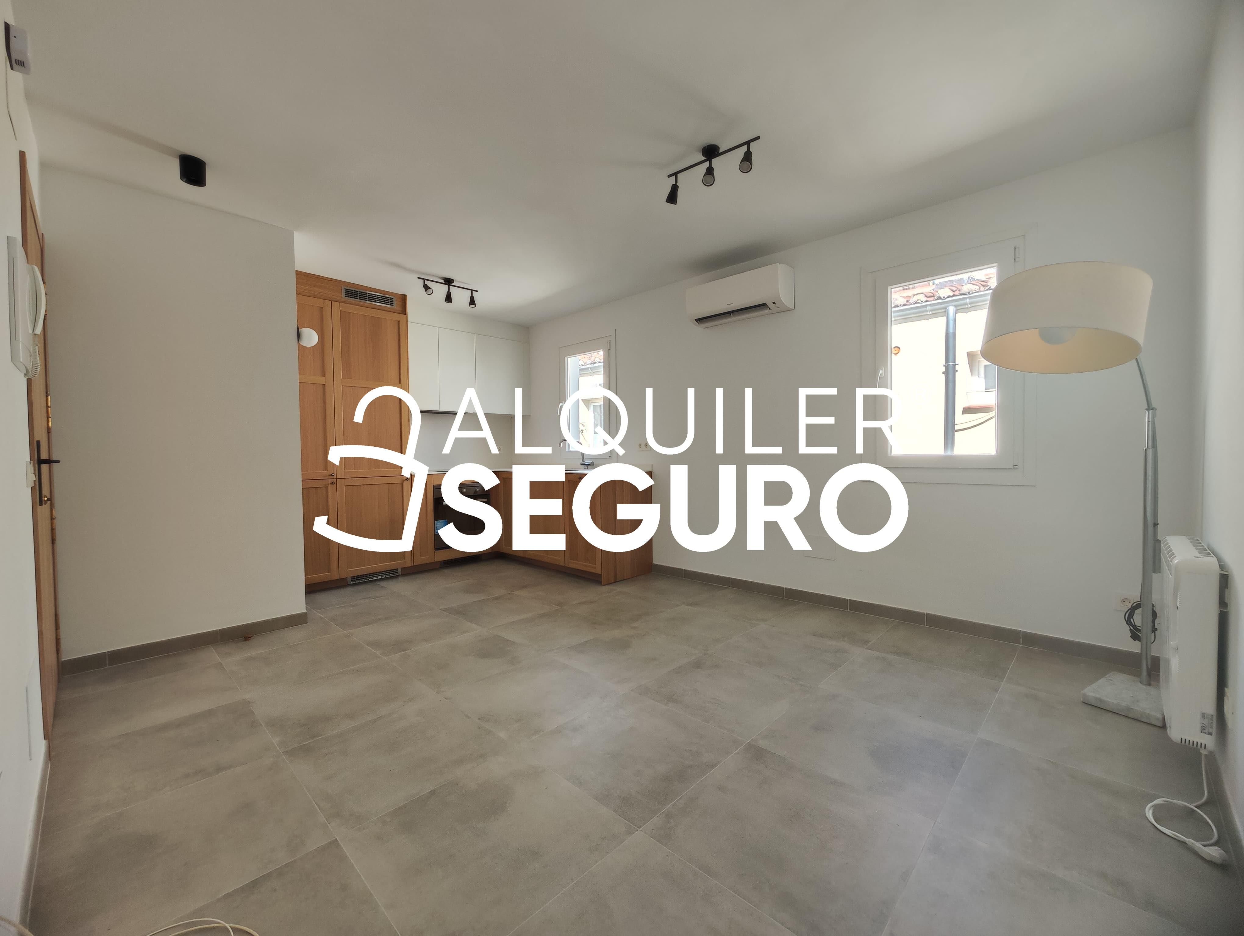 Exterior view of Flat to rent in  Madrid Capital  with Air Conditioner and Heating