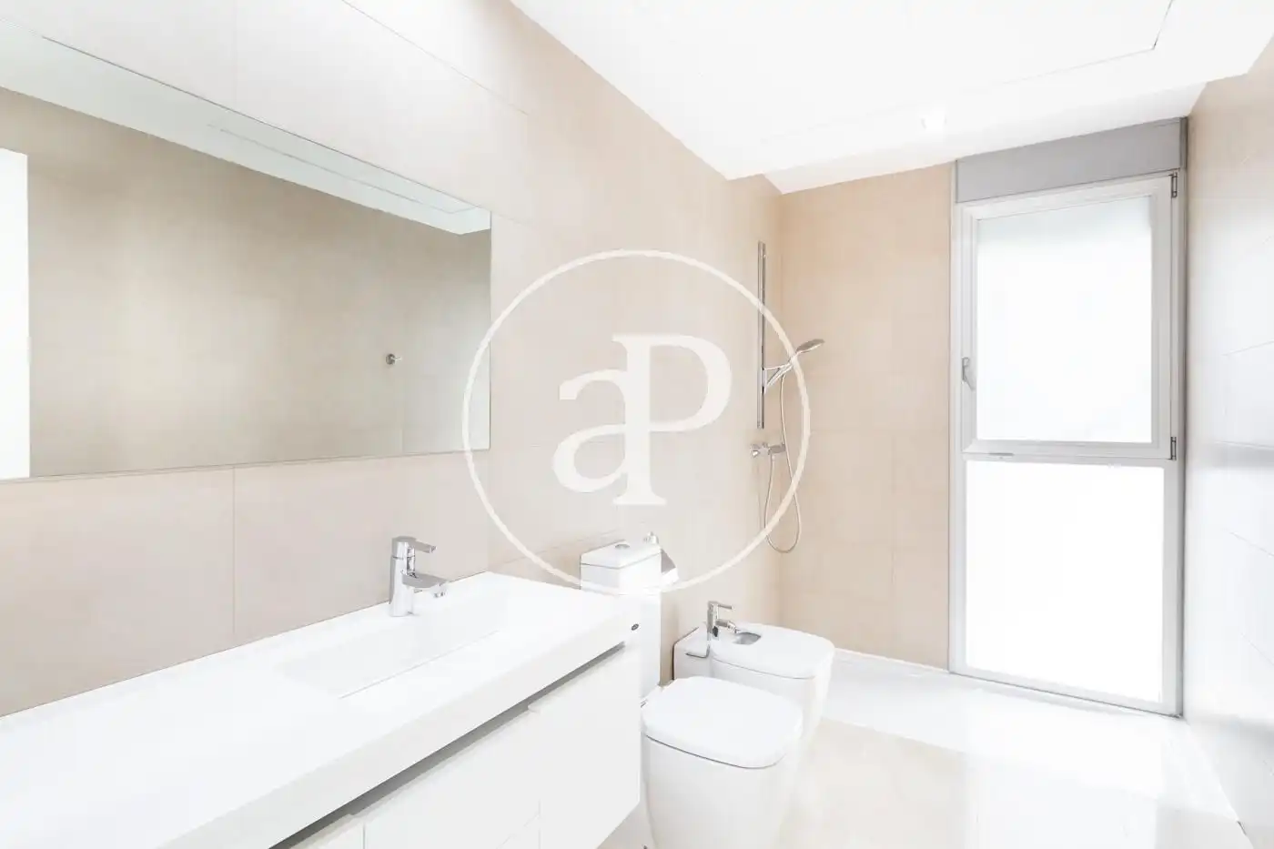 Bathroom of Houses for sale in Chiva  with Air Conditioner, Heating and Private garden