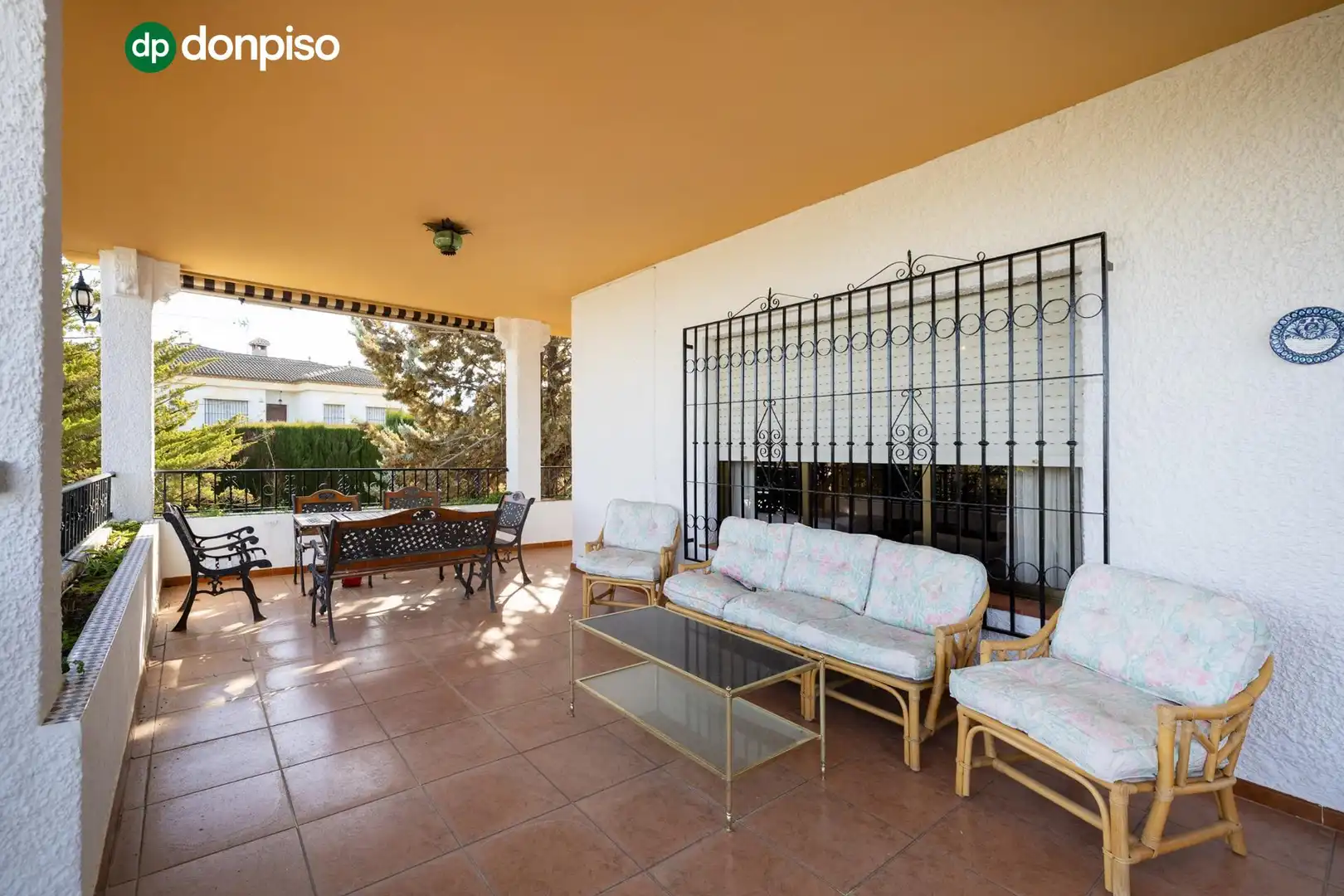 Villa mit Pool zum Verkauf in Calle Lindaraja, imagen 3
