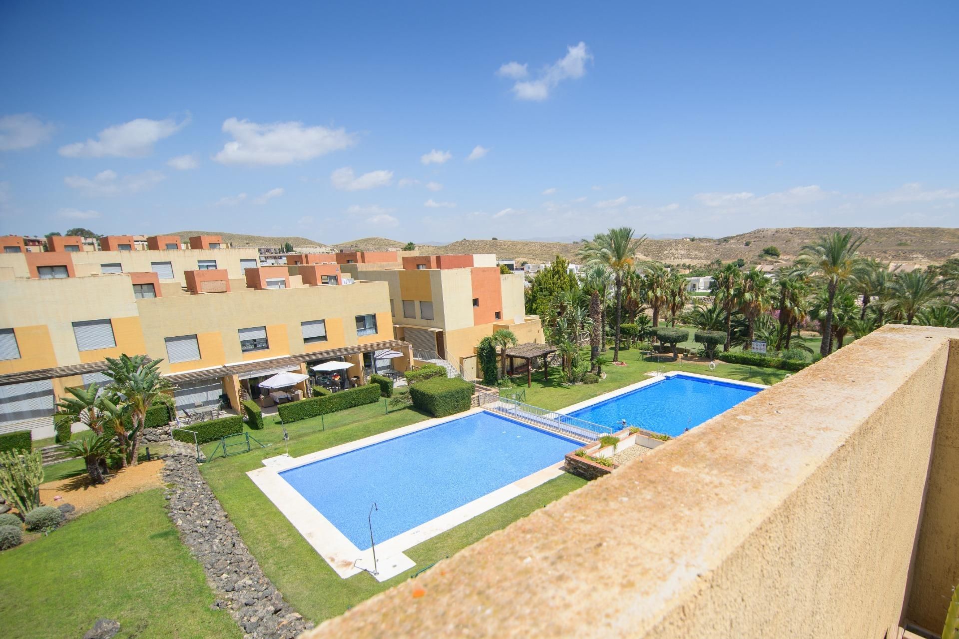 Piscina de Casa adosada en venda en Vera amb Aire condicionat, Jardí privat i Terrassa