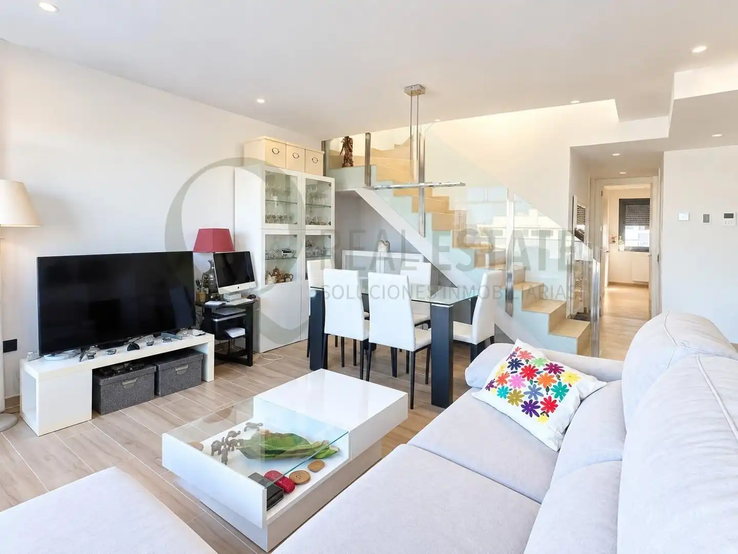 Ático con terraza en venta en Calle Calle Periodista Tirso Marín Sessé, imagen 8