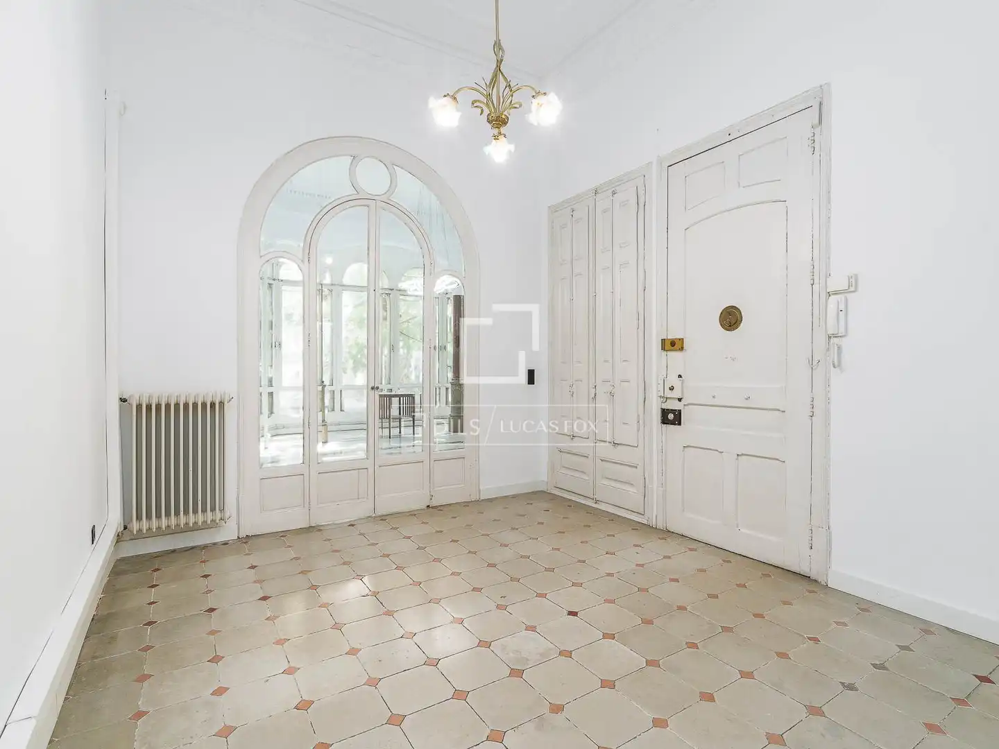 Flat for sale in Barcelona  with Air Conditioner, Terrace and Storage room