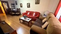 Living room of Flat for sale in Getafe  with Air Conditioner, Heating and Parquet flooring