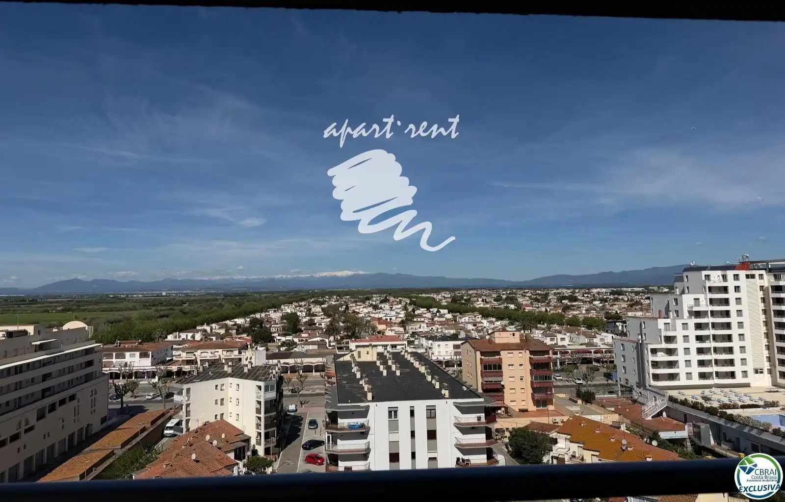 Vista exterior de Piso en venta en Empuriabrava con Calefacción, Terraza y Amueblado