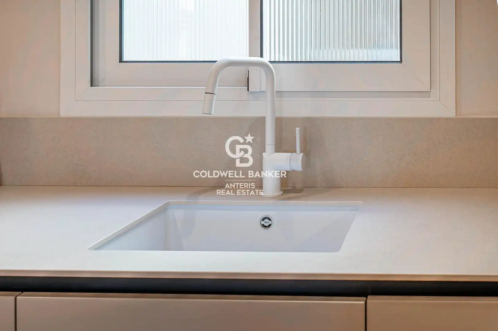 Cuina de Pis en venda en Barcelona amb Aire condicionat, Calefacció i Parquet