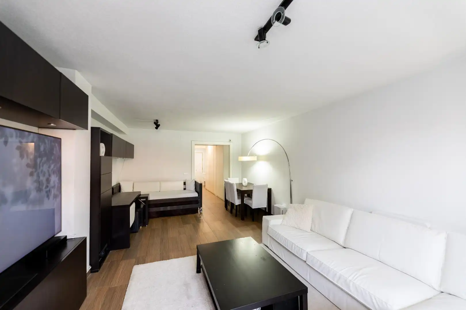 Sala de estar de Casa adosada en venta en Torrelodones con Aire acondicionado, Calefacción y Terraza