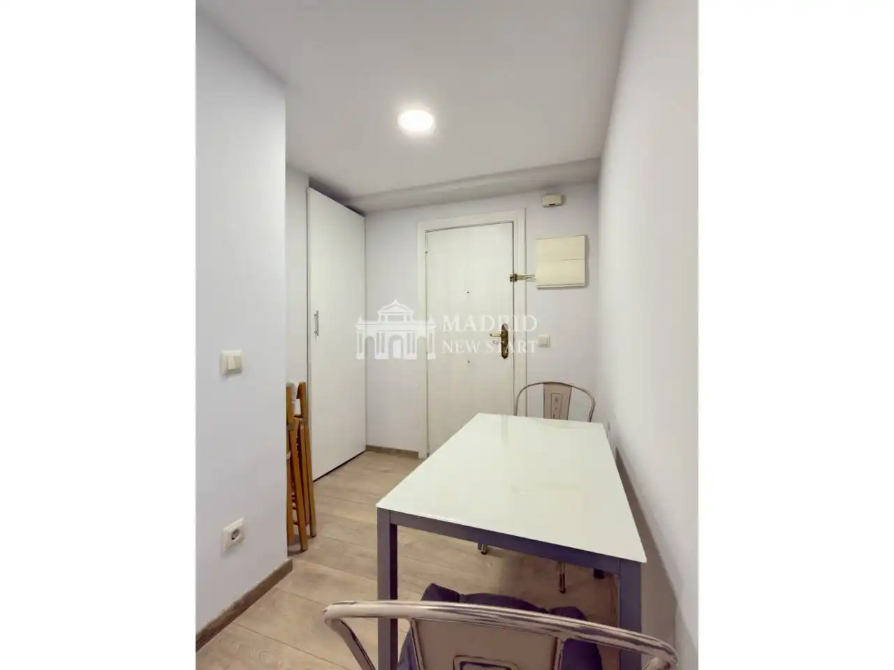 Habitación de Apartamento de alquiler en Madrid con Aire acondicionado, Calefacción y Parquet
