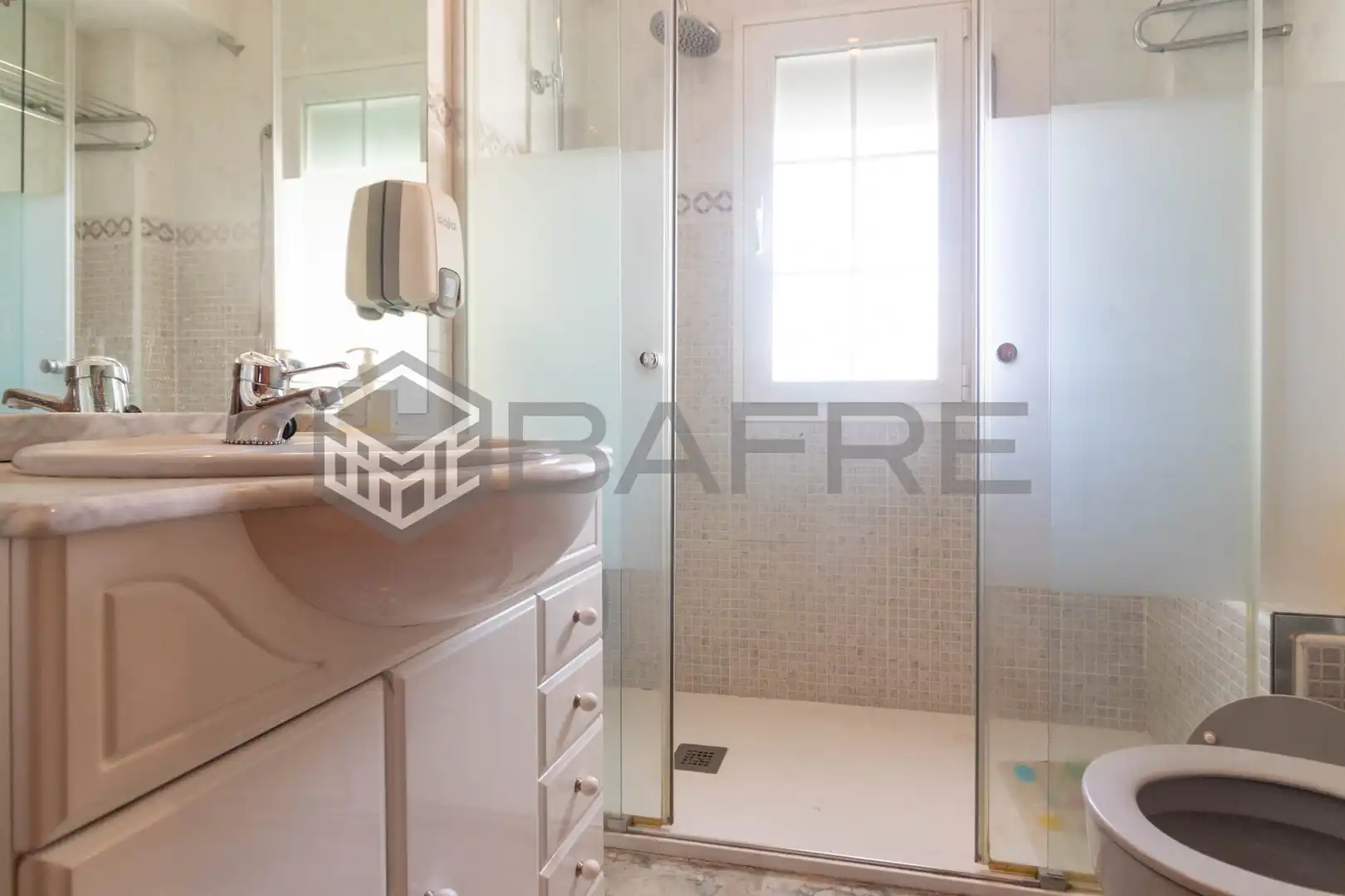 Baño de Piso en venta en Madrid con Aire acondicionado, Calefacción y Parquet