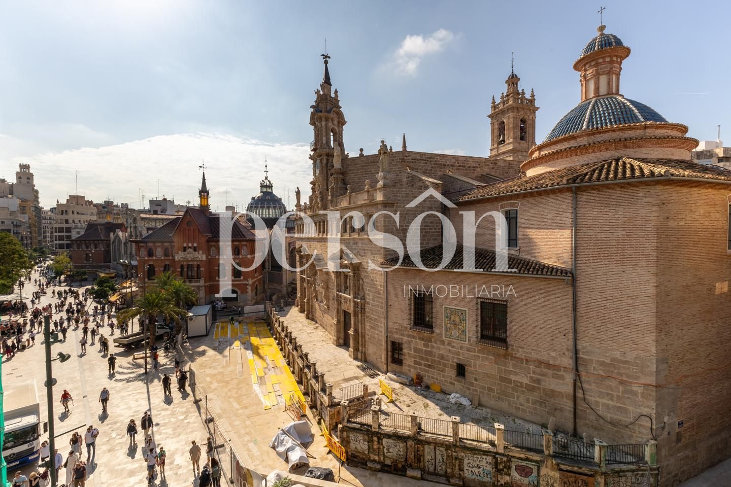 Exterior view of Building for sale in  Valencia Capital