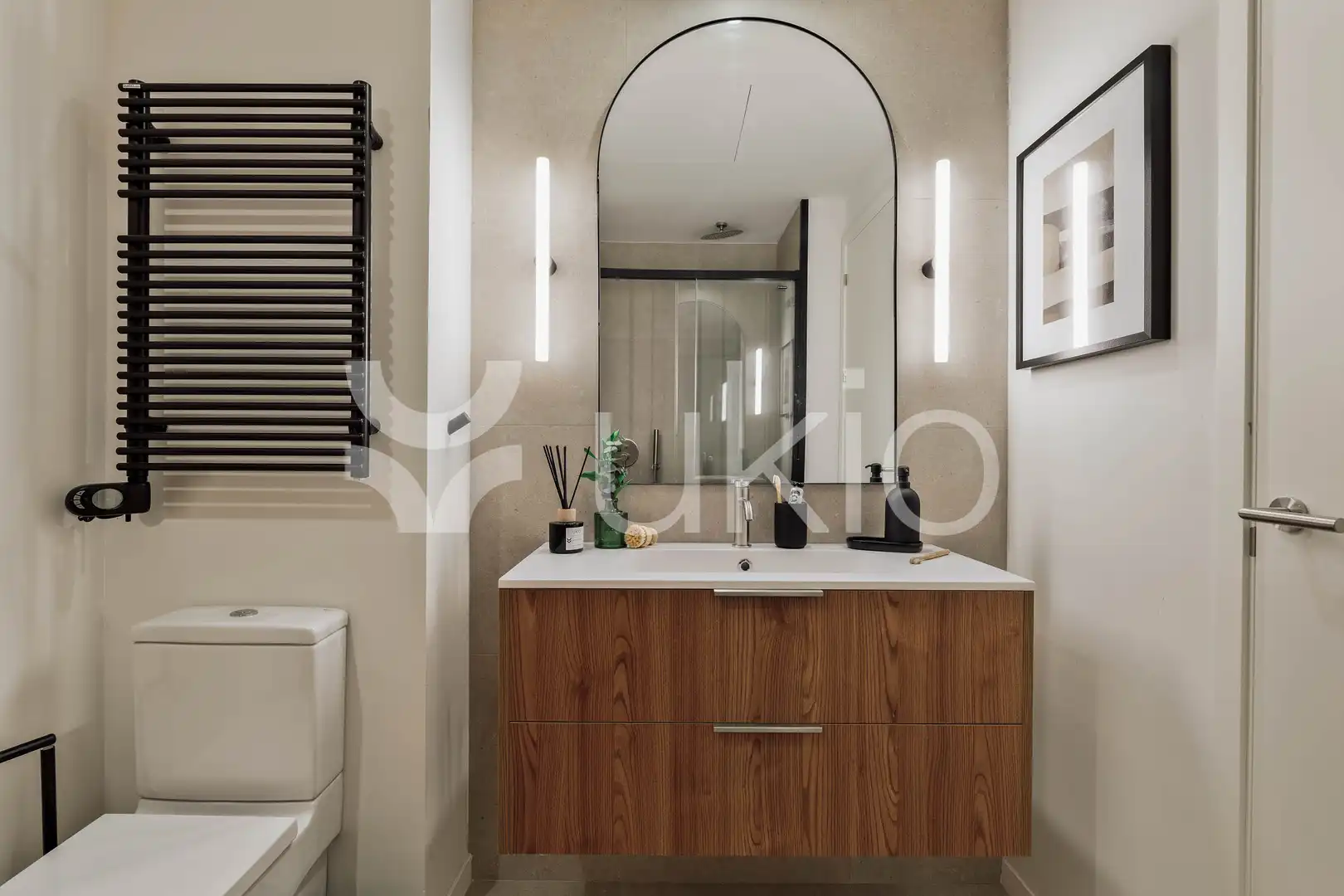 Baño de Apartamento de alquiler en Barcelona con Aire acondicionado, Calefacción y Amueblado