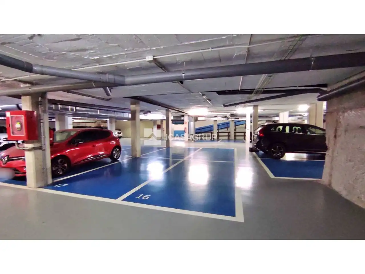 Parking of Flat for rent in Barcelona  with Air Conditioner, Heating and Parquet flooring