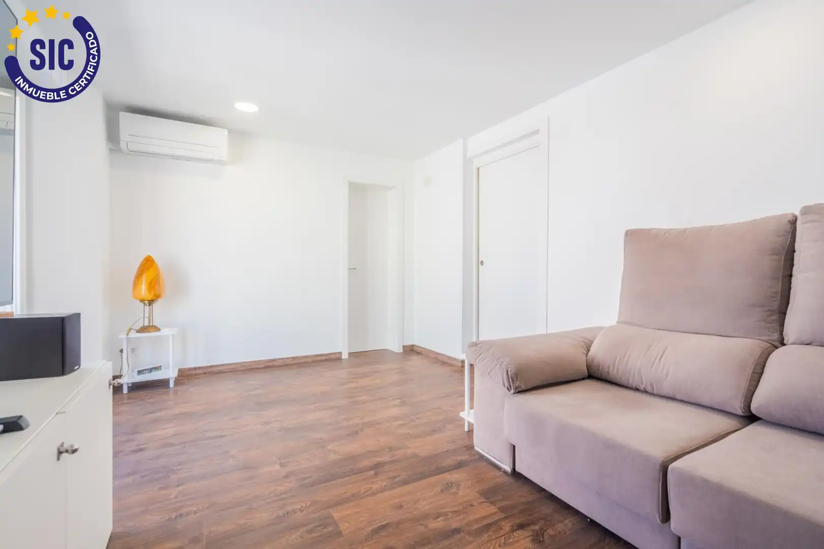 Wohnung zum Verkauf in Valencia mit Klimaanlage, Heizung und Terrasse