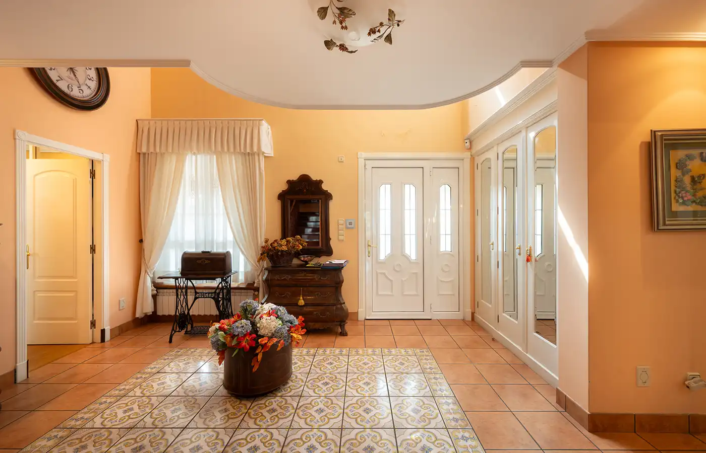 Chalet con terraza en venta en Avenida Rosalía Castro 126, imagen 10