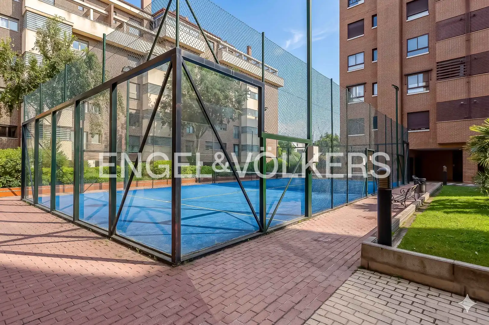 Terraza de Piso en venta en Madrid con Aire acondicionado, Calefacción y Jardín privado