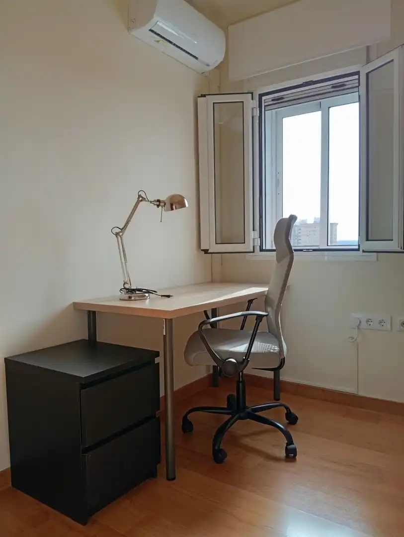 Wohnung zur Miete in Sevilla mit Klimaanlage, Terrasse und Möbliert