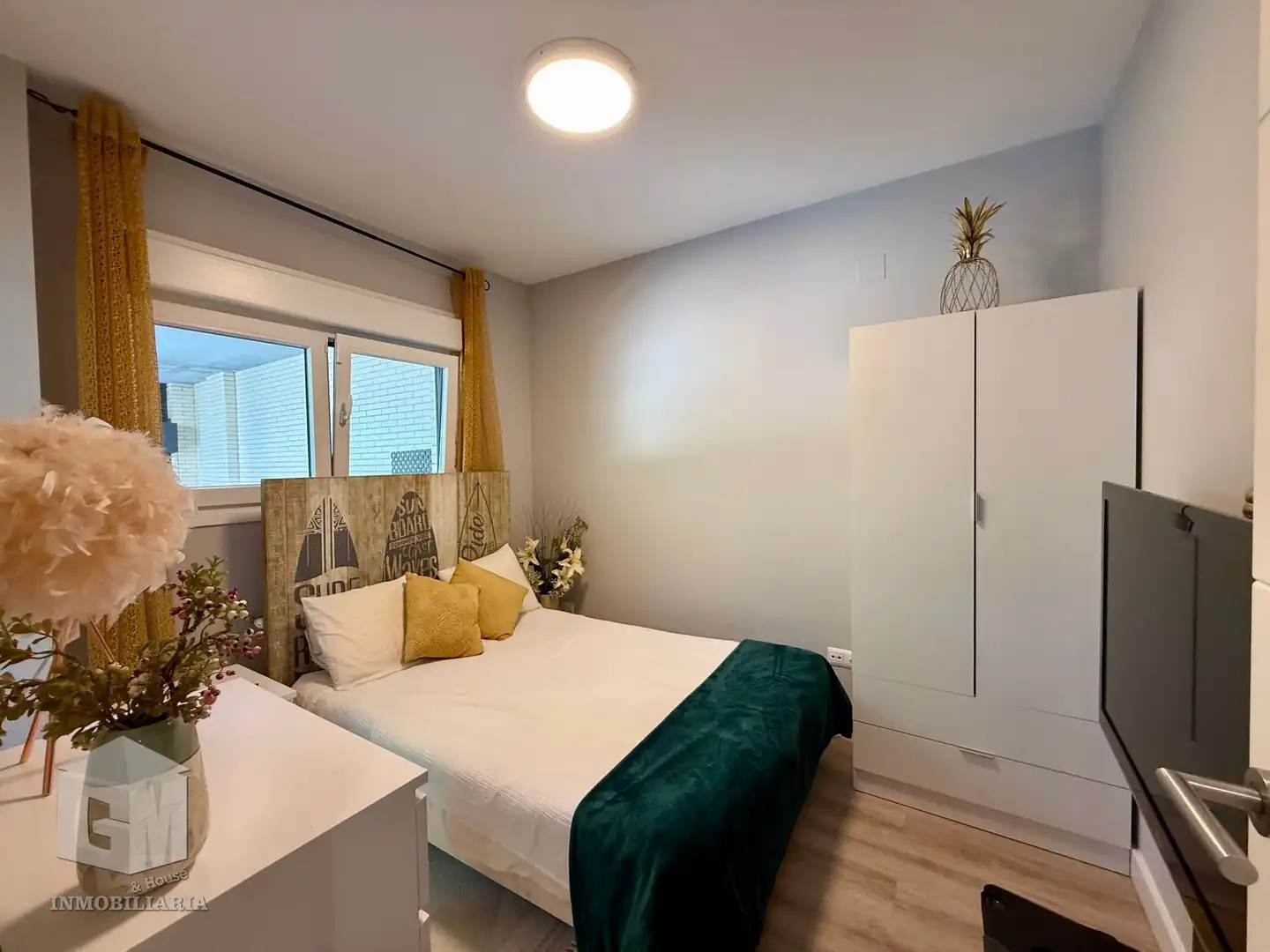 Schlafzimmer von Einfamilien-Reihenhaus zum Verkauf in Arroyomolinos (Madrid) mit Klimaanlage, Heizung und Privatgarten