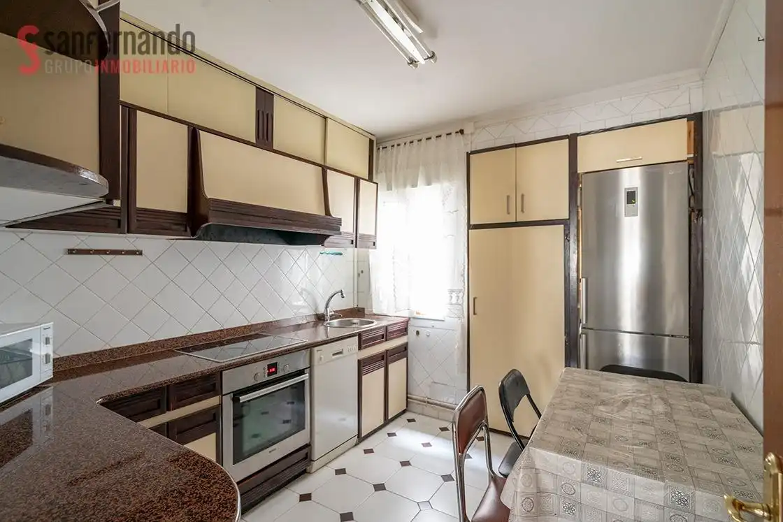 Cuina de Pis en venda en Santander amb Calefacció i Parquet