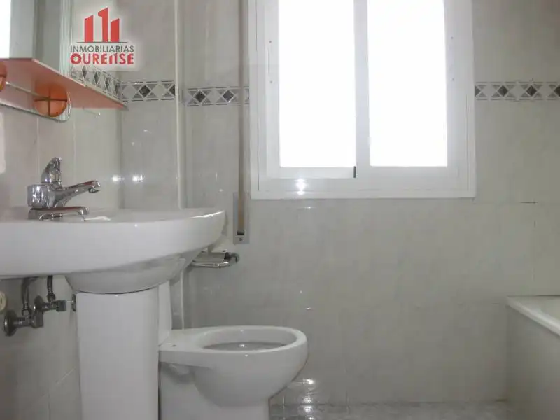 Bany de Edifici en venda en Barbadás