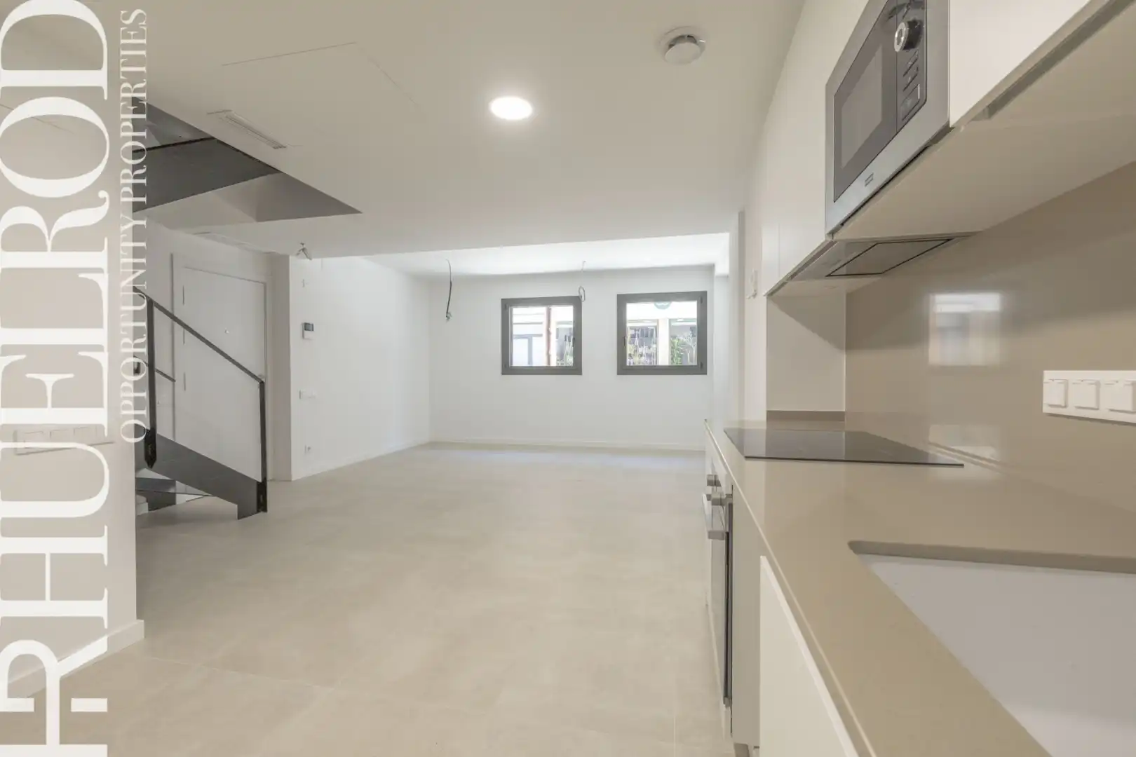 Maisonette zum Verkauf in Badalona mit Klimaanlage, Heizung und Parkett