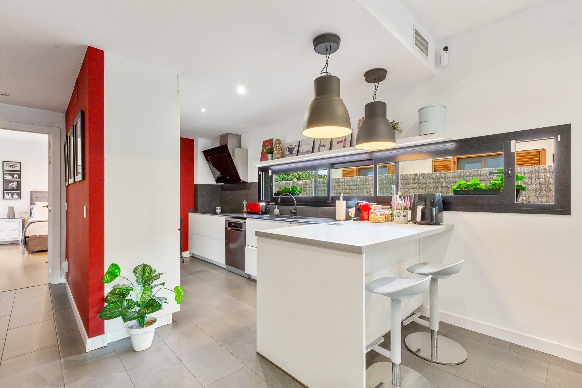 Cuina de Casa o xalet en venda en Sant Cugat del Vallès amb Aire condicionat, Calefacció i Terrassa