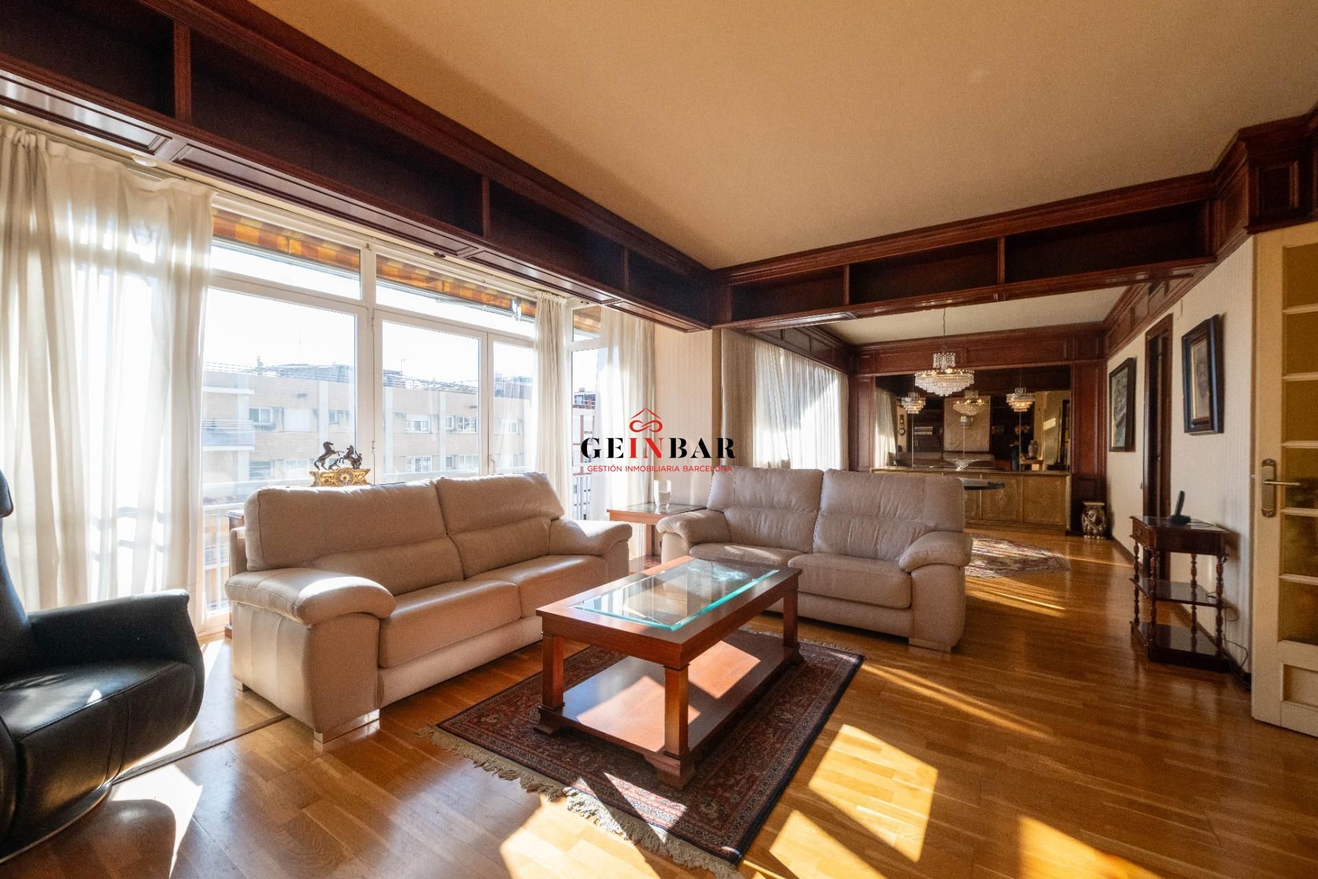 Sala de estar de Piso en venta en  Barcelona Capital con Aire acondicionado, Jardín privado y Parquet