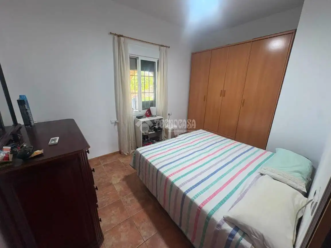 Habitación de Casa o chalet en venta en Espartinas con Aire acondicionado, Calefacción y Jardín privado