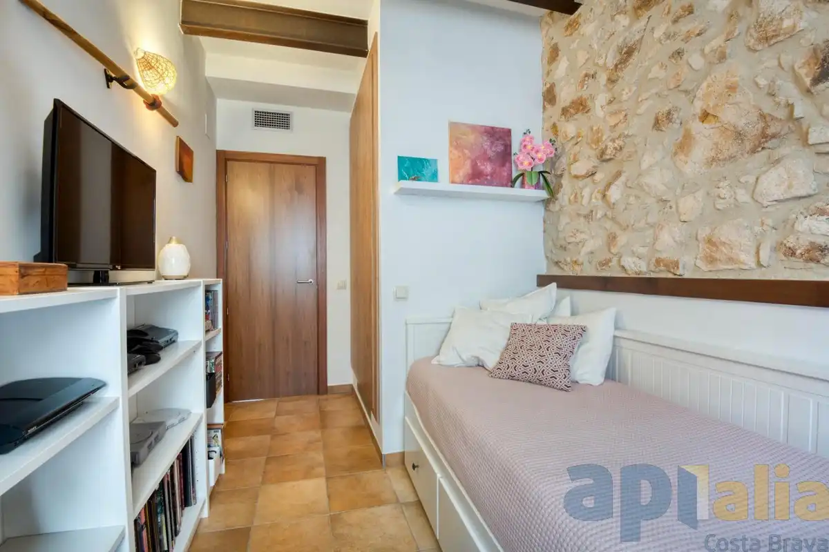 Habitación de Casa adosada en venta en Sant Feliu de Guíxols con Calefacción, Jardín privado y Terraza