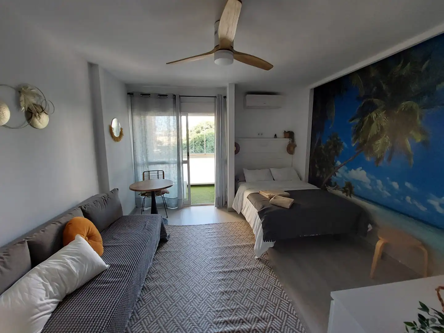 Bedroom of Study for sale in Benalmádena  with Air Conditioner, Terrace and Furnished