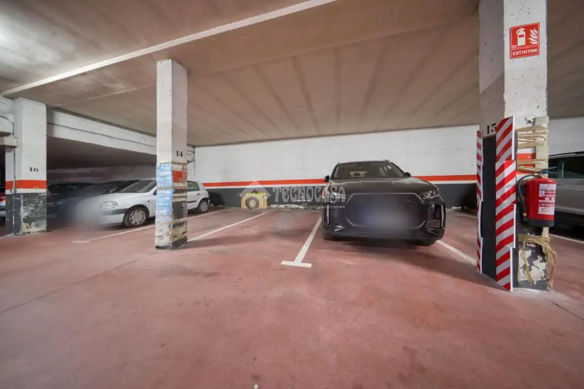 Parking of Flat for sale in Valladolid  with Heating