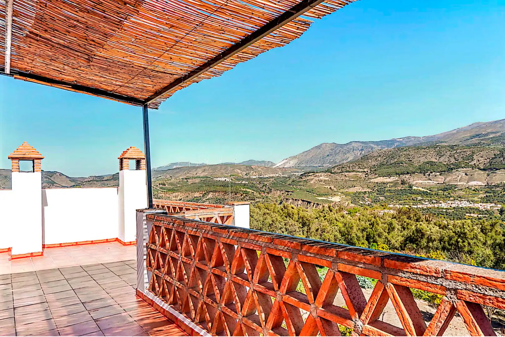 Terrassa de Finca rústica en venda en El Pinar amb Terrassa, Piscina i Moblat