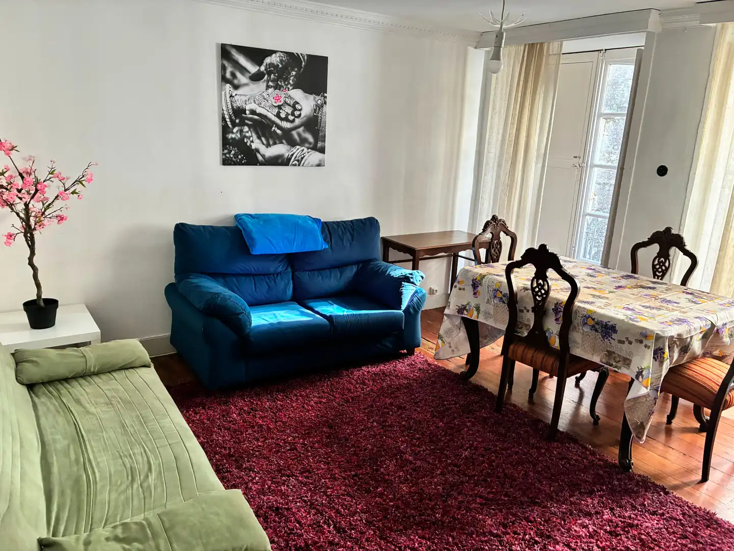Sala d'estar de Dúplex per a compartir en Santiago de Compostela  amb Calefacció, Parquet i Moblat