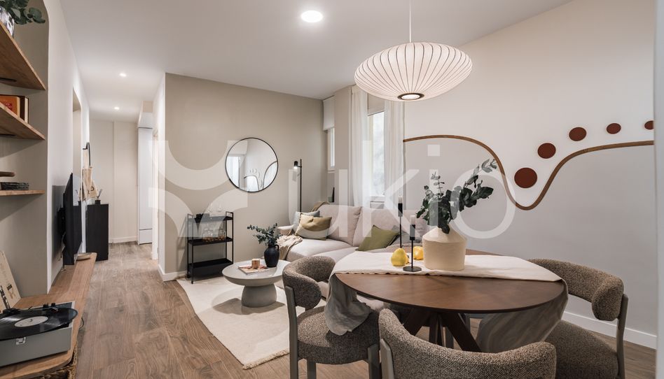 Apartamento de alquiler en Calle de Viriato, Trafalgar - Imagen 2