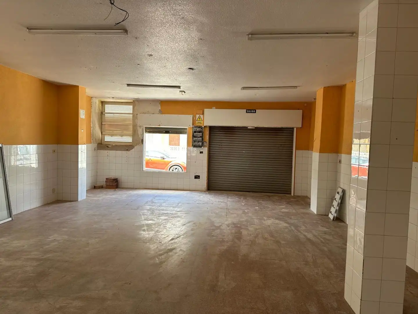 Local en venta en Cartagena con Terraza