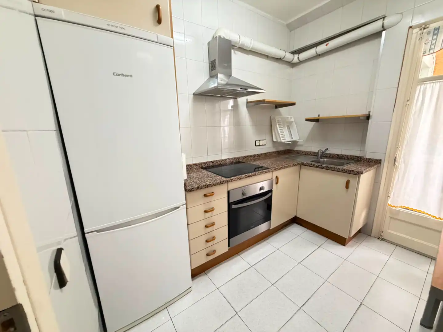Cocina de Piso de alquiler en Lleida con Calefacción, Amueblado y Horno